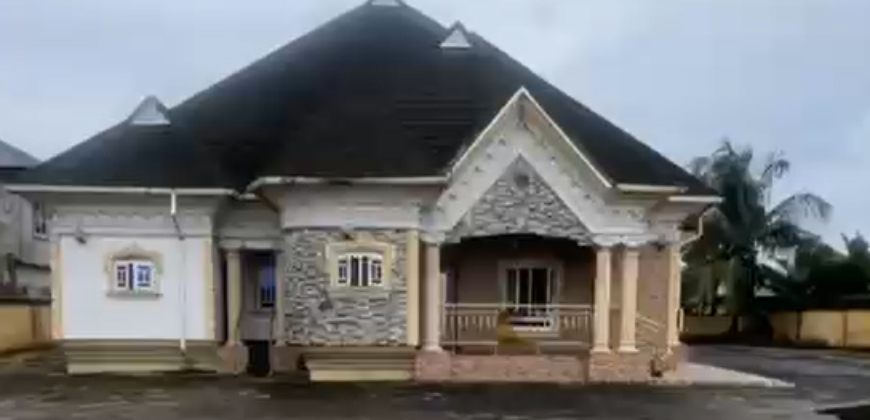 EXQUISITE 3-BEDROOM LUXURY BUNGALOW